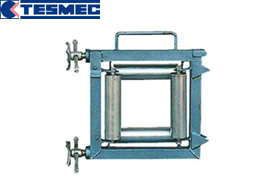 Cable guiding frame