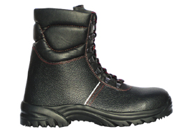 Safety shoes with insulating soles