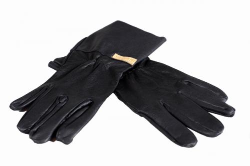 Leather gloves